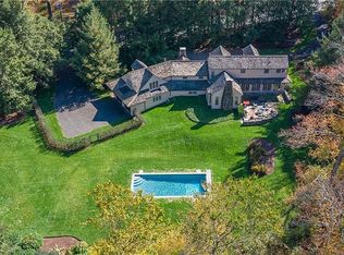 3 Valley Field Rd S, Sandy Hook, CT 06482