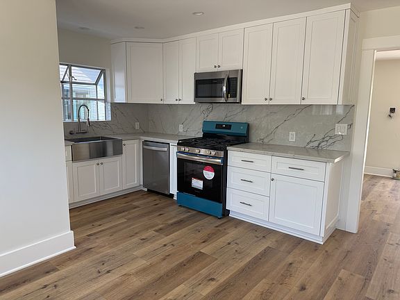 3rd image of 3438 La Clede Ave