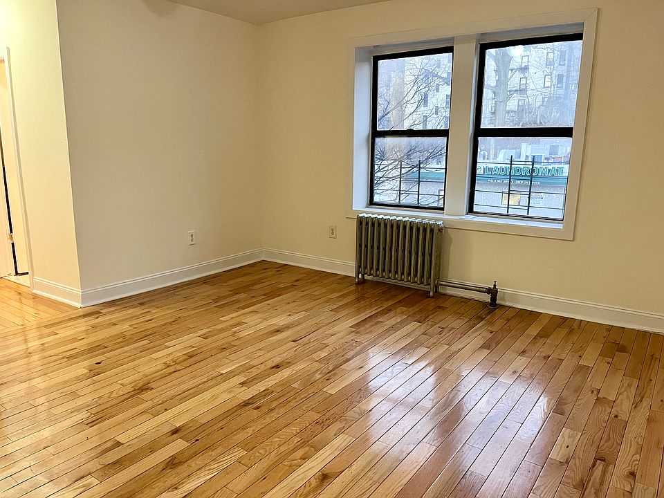 2nd image of 99 Berkeley Ave #2C