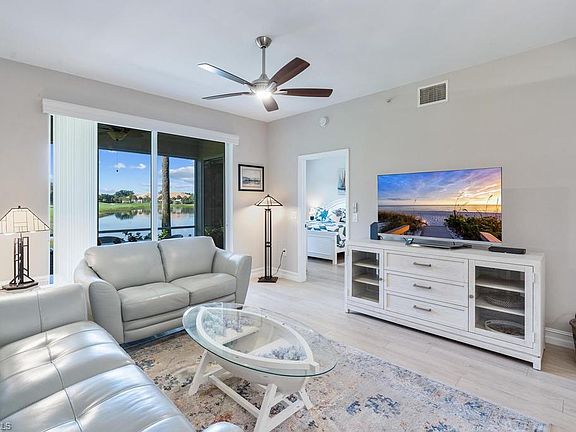 4th image of 2350 Carrington Ct #7-102
