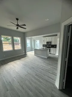 3115 Prairie Ave — Photo 3