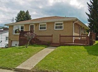 112 National Rd, Weirton, WV 26062