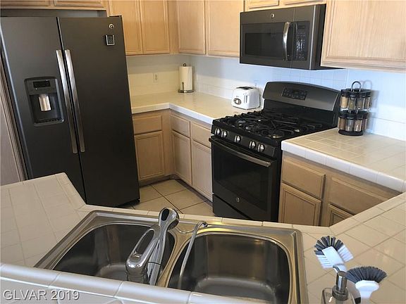 5th image of 6904 Dorita Ave Unit 202
