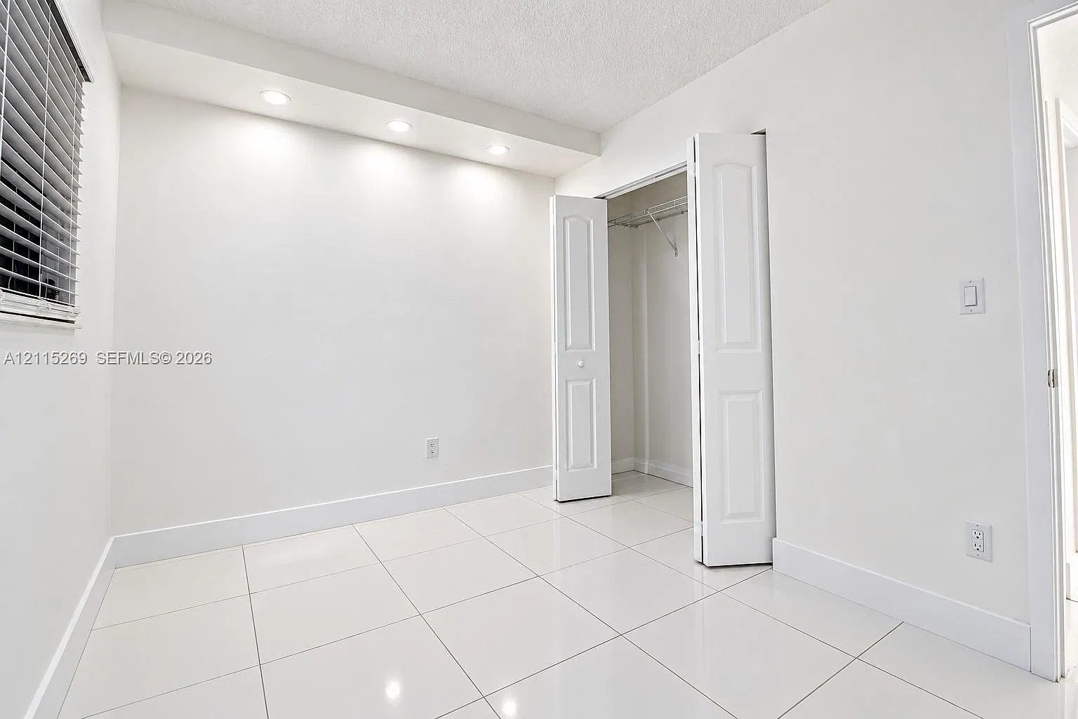 Fox Chase Condo #1 — Photo 4