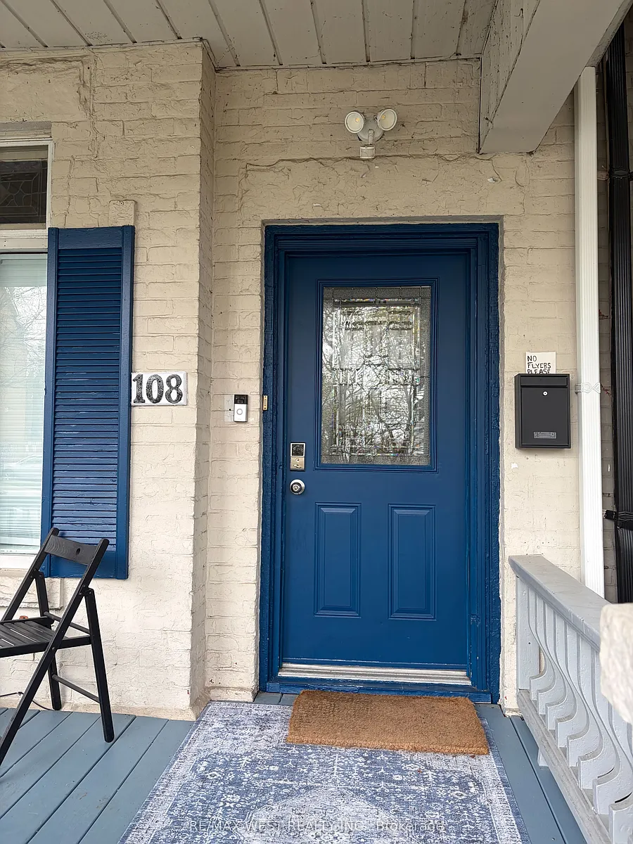 Building Photo - 108 Springhurst Ave