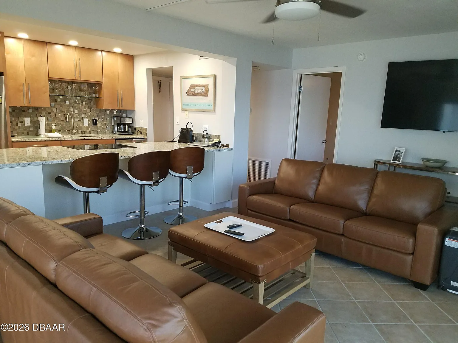 1 bed, 1.0 bath, 860 sqft, $3,300 — Photo 1