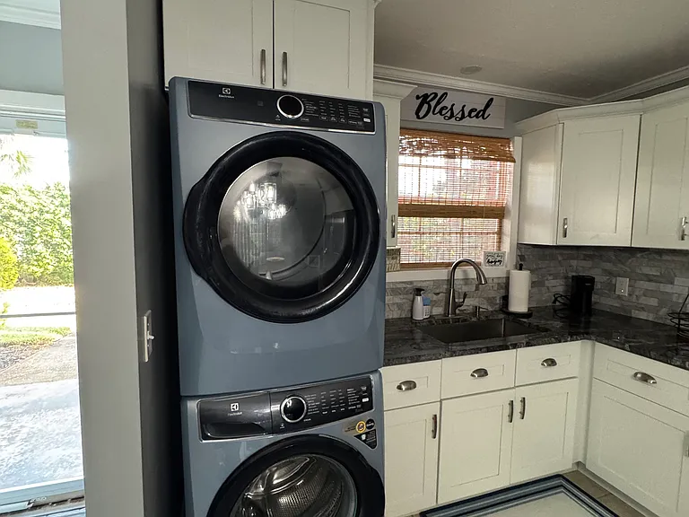 22 Comares Ave #2B — Photo 21