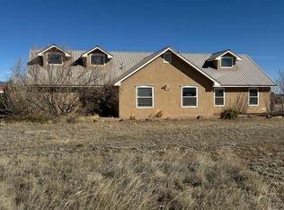 112 Square H Rd, Edgewood, NM 87015
