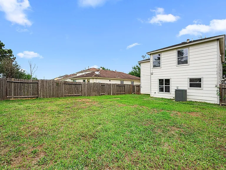 29627 Evergreen Hills Dr — Photo 21