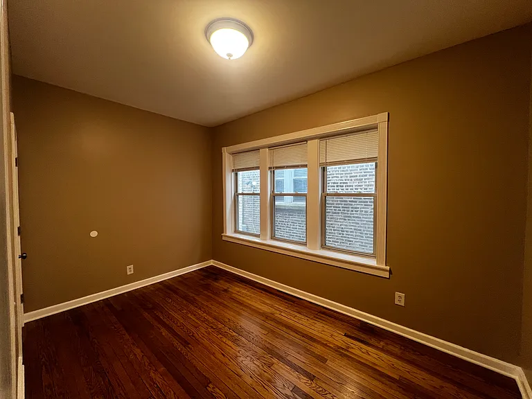 735 N Hamlin Ave #1 — Photo 13