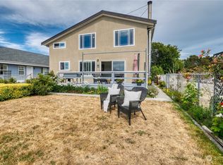 736 Walters Ln, Point Roberts, WA 98281