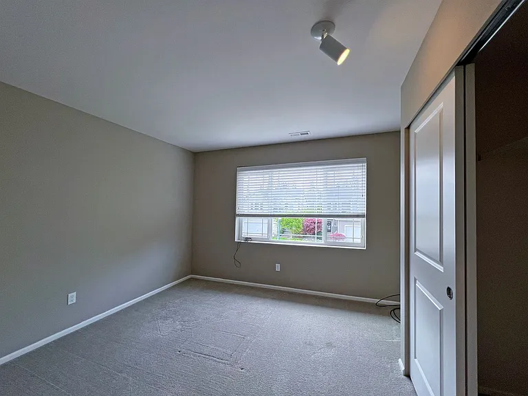 16926 SE 262nd St — Photo 43
