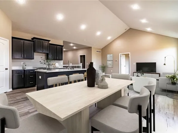 80 SE 451st Rd, Warrensburg, MO 64093