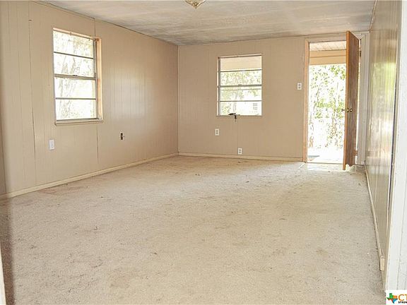 4th image of 5044 S Stockdale Hwy