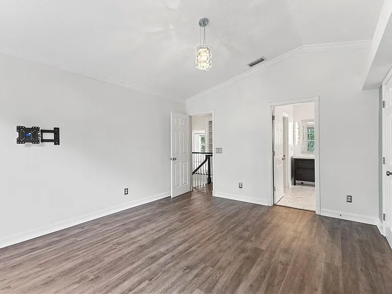 9307 Poplar Creek Ct — Photo 36
