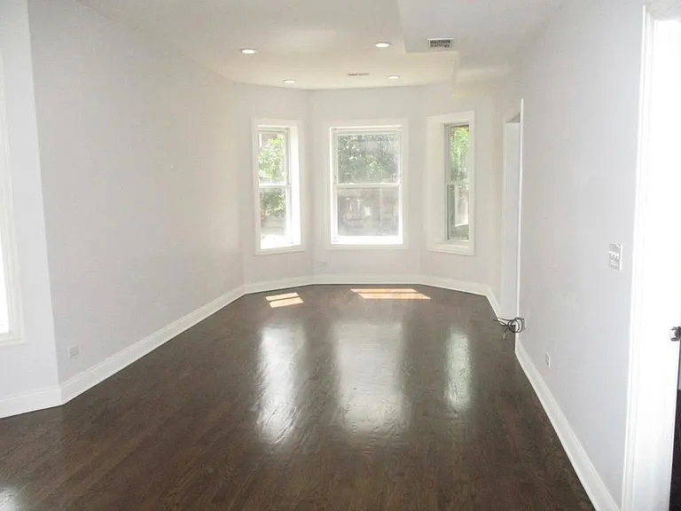 S Morgan St — Photo 2