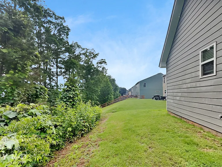 116 Laurelcrest Ln — Photo 16