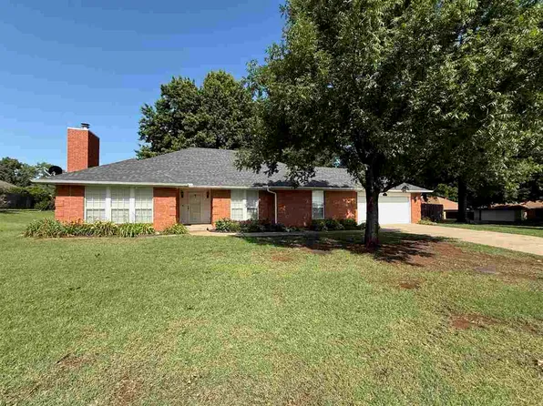 908 Edgemoor Dr, Stillwater, OK 74074