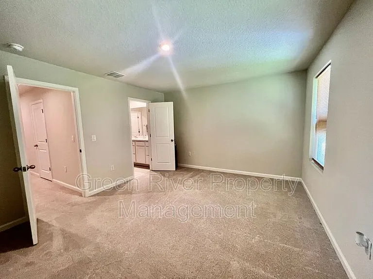 5953 Creekside Crossing Dr — Photo 20