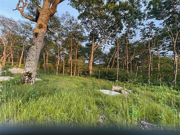 5th image of 2 Acre Spur Lane