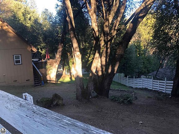 4th image of 16729 Woodside Way