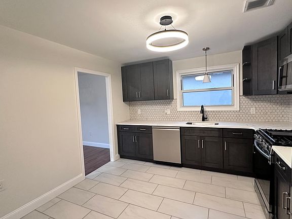 5th image of 214 Bishop St Floor 2