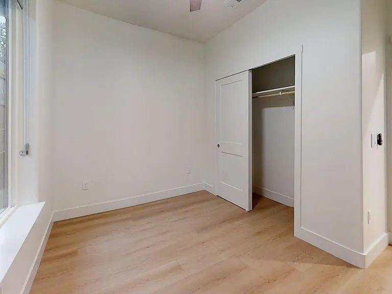 8404 Ascolano Ave — Photo 42