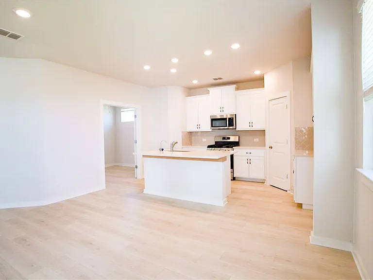 346 Garner Dr — Photo 8