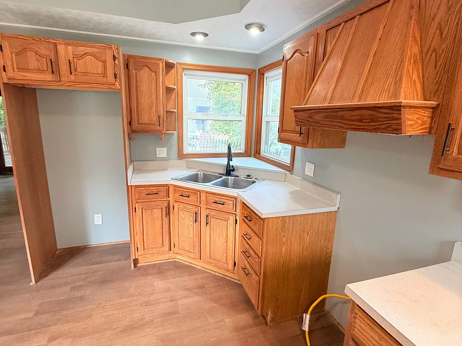 3 bed, 1.5 bath, 1250 sqft, $1,195 — Photo 4