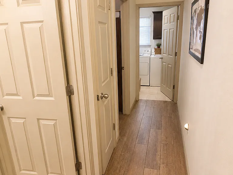 5413A Roosevelt Ave — Photo 9