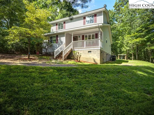 1025 Mountain Lake Road, Glade Valley, NC 28627