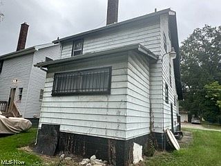 2nd image of 1128 Katherine Ave