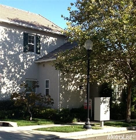 1st image of 7 Villa Gardens Ct