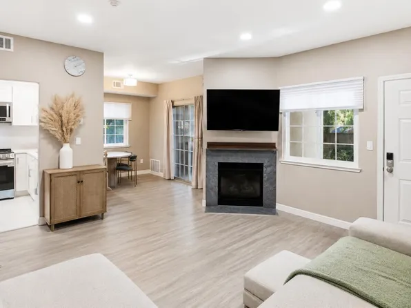 977 Warburton Ave APT 301, Santa Clara, CA 95050