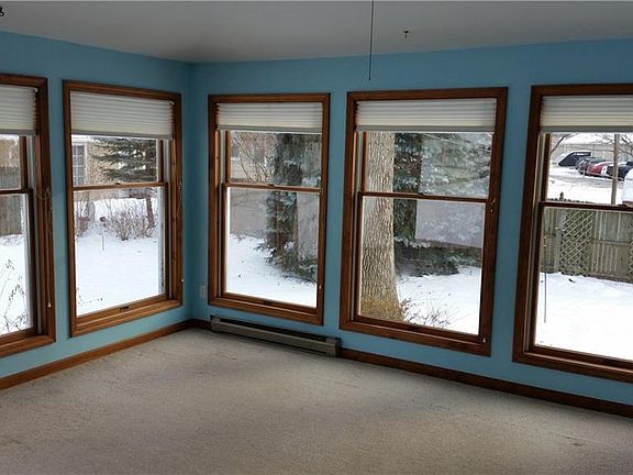 4th image of 51 Klaum Ave