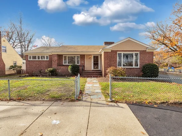 619 Poplar St, Roslindale, MA 02131