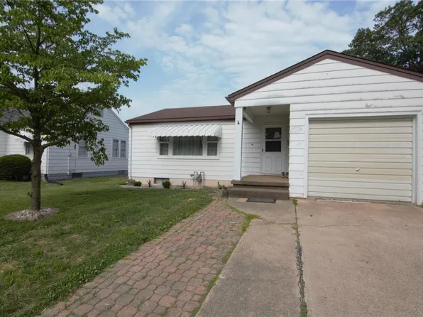 817 N Burtschi, Vandalia, IL 62471