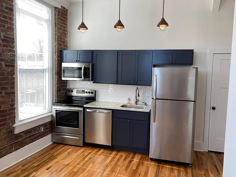 1100 Church St — Photo 34