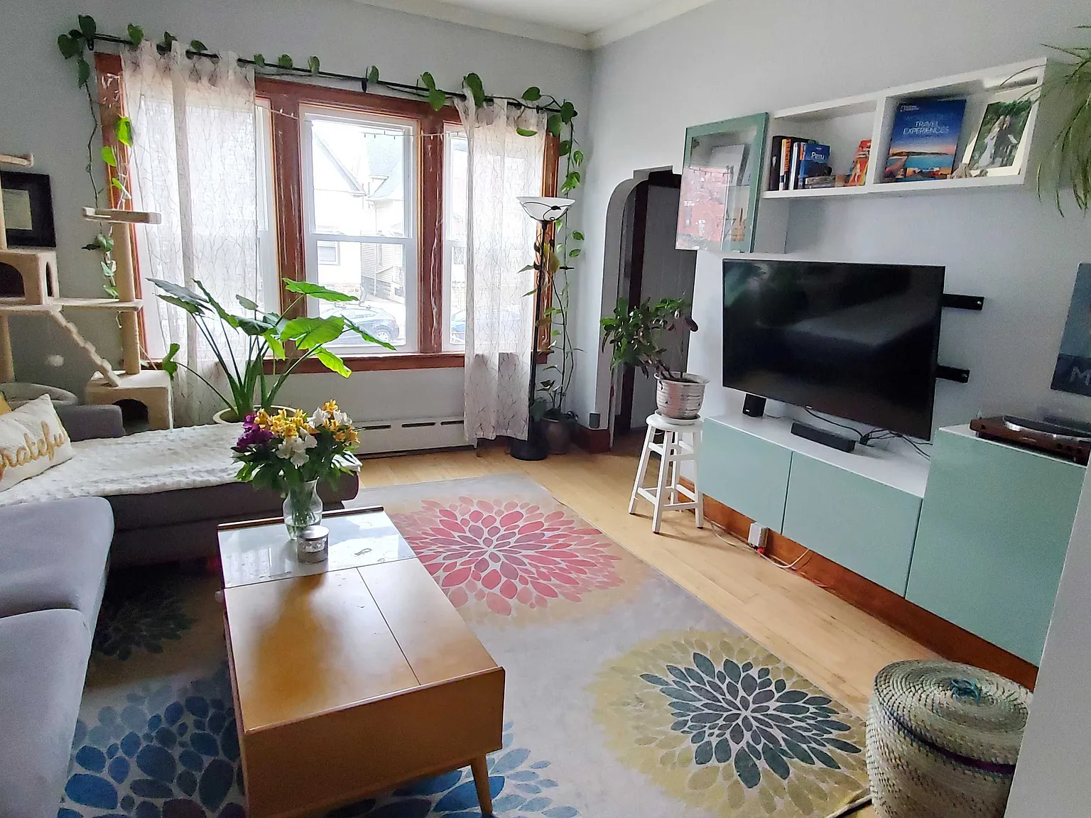 2 bed, 1000 sqft, $1,900 — Photo 3