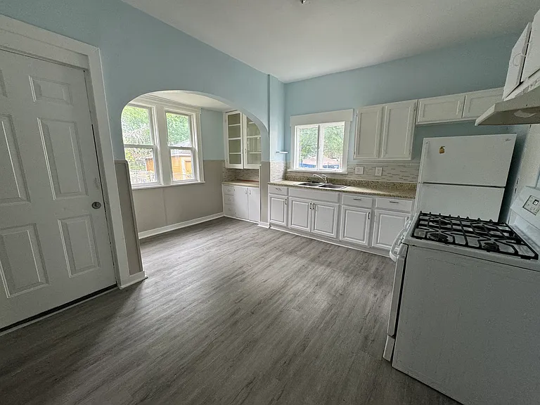 295 Glenwood Ave #1 — Photo 5