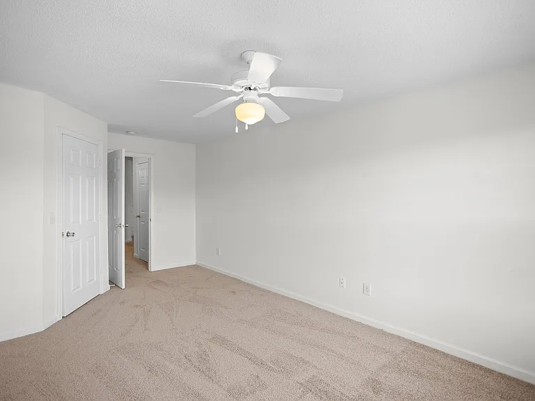 Greenhaven Trace Apartments — Photo 7