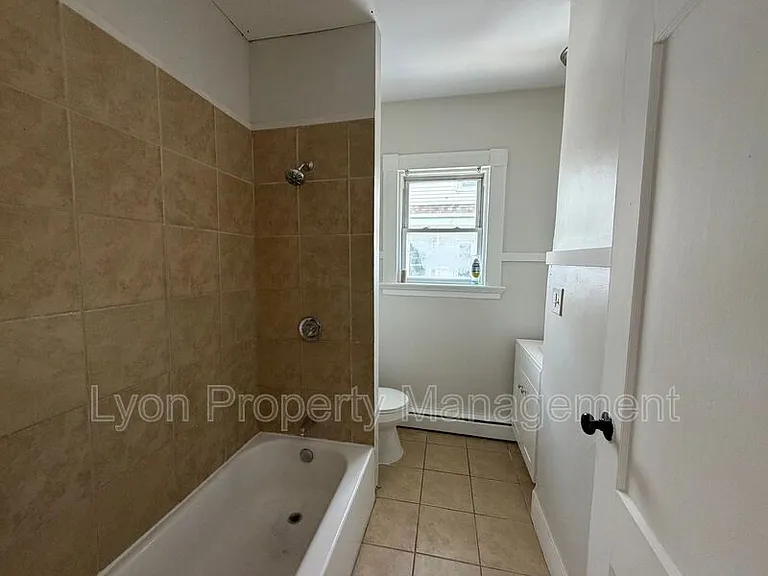 15 Woodman St #2 — Photo 6