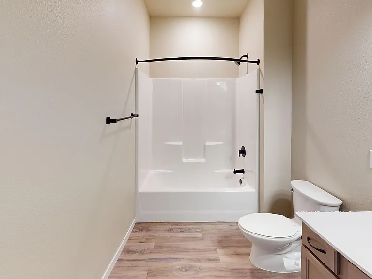 10Bedrock Apartments — Photo 65