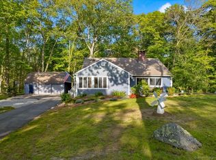 23 Lynn Rd, Ivoryton, CT 06442