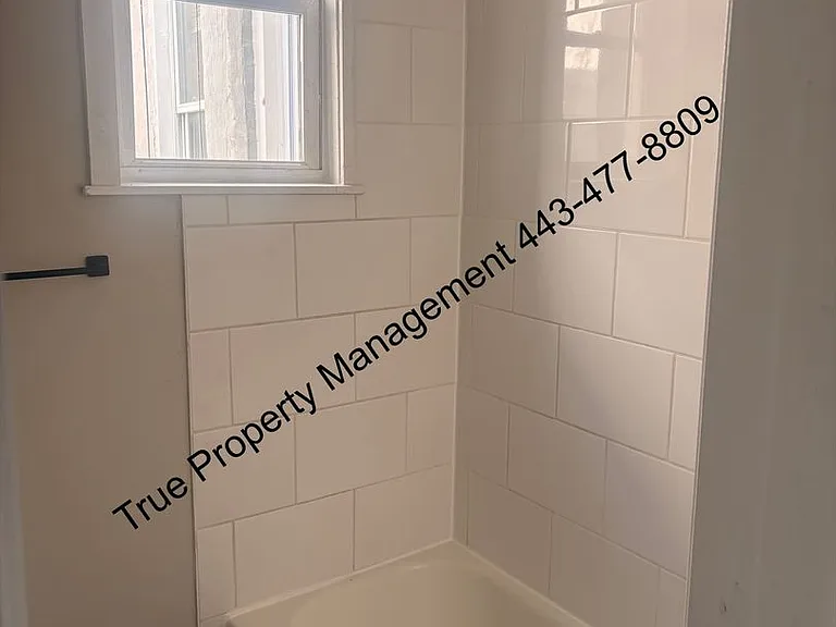 1722 N Monroe St — Photo 10