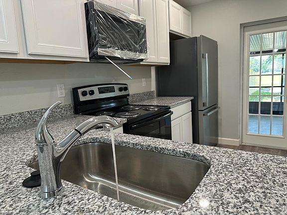 5th image of 2702 Coral Reef Dr