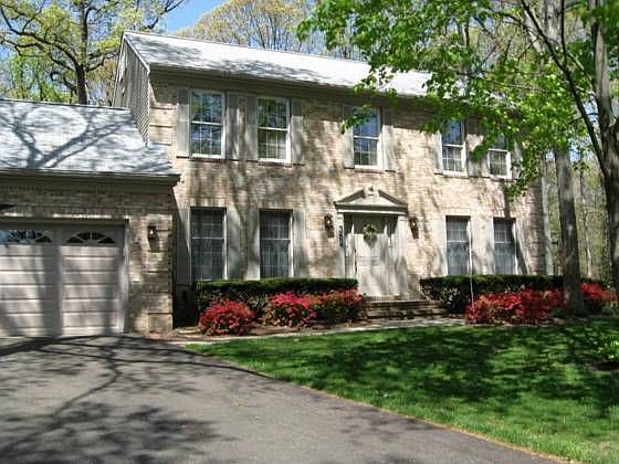 2nd image of 382 Broadleaf Ct