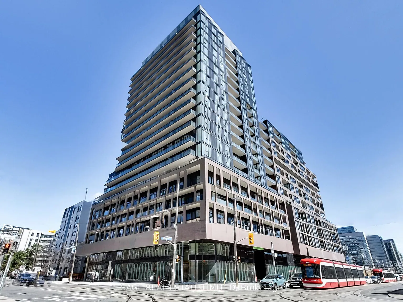 XO2 Condos — Photo 1