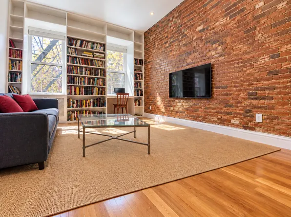 41 Perry Street image 1 of 11