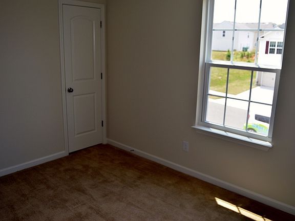 5th image of 132 Evvalane Dr